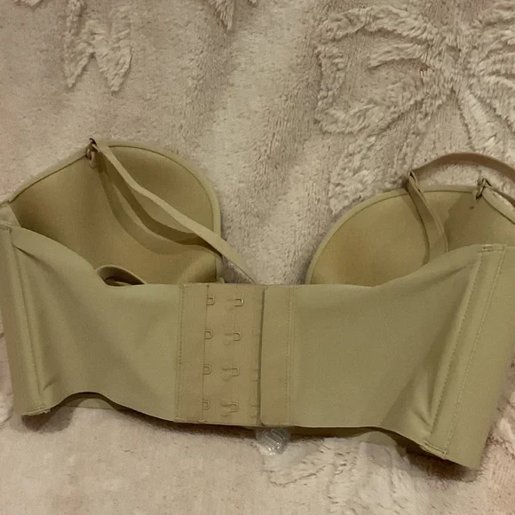 skims Deep plunge shapewear Bra convertible strapless extra straps - Picture 3 of 5